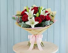 Букет цветов из:  Лилии и Розы в Шарапово Чеховского района