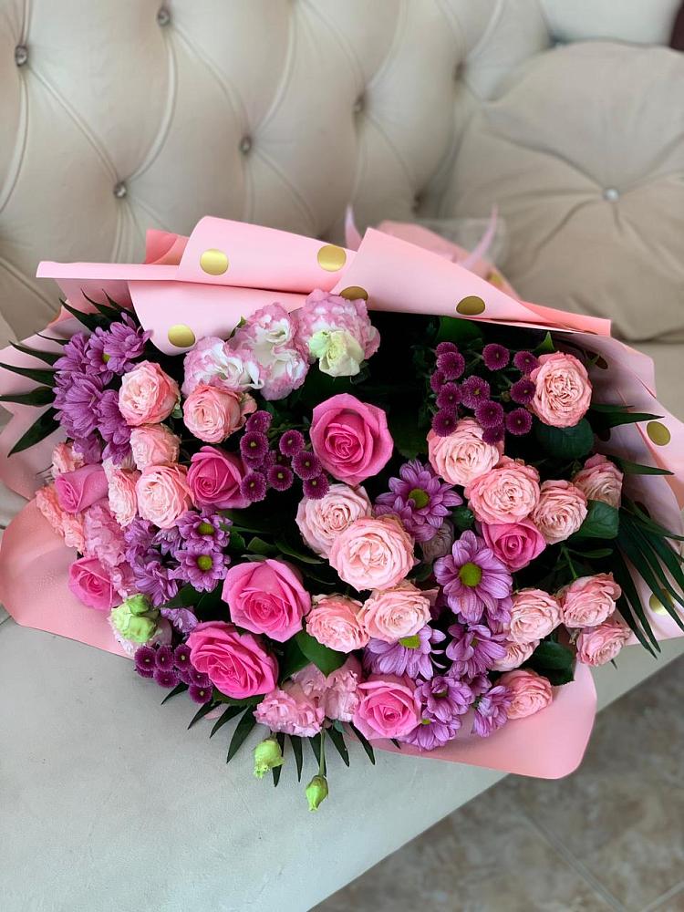 Букет цветов из: Хризантемы, Розы и Лизиантусы в Шарапово Чеховского района