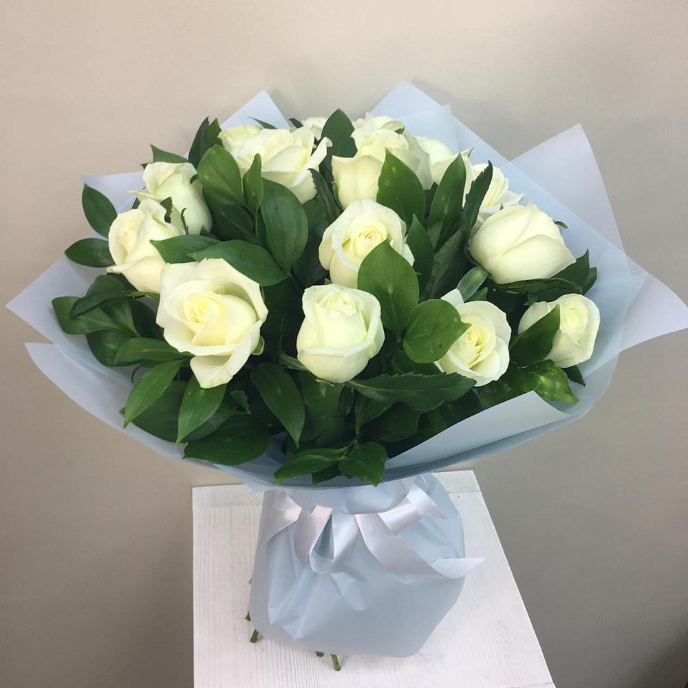 Букет 15 Белых роз Проуд в Шарапово Чеховского района