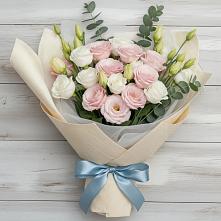 Букет цветов из:  Лизиантусы в Шарапово Чеховского района