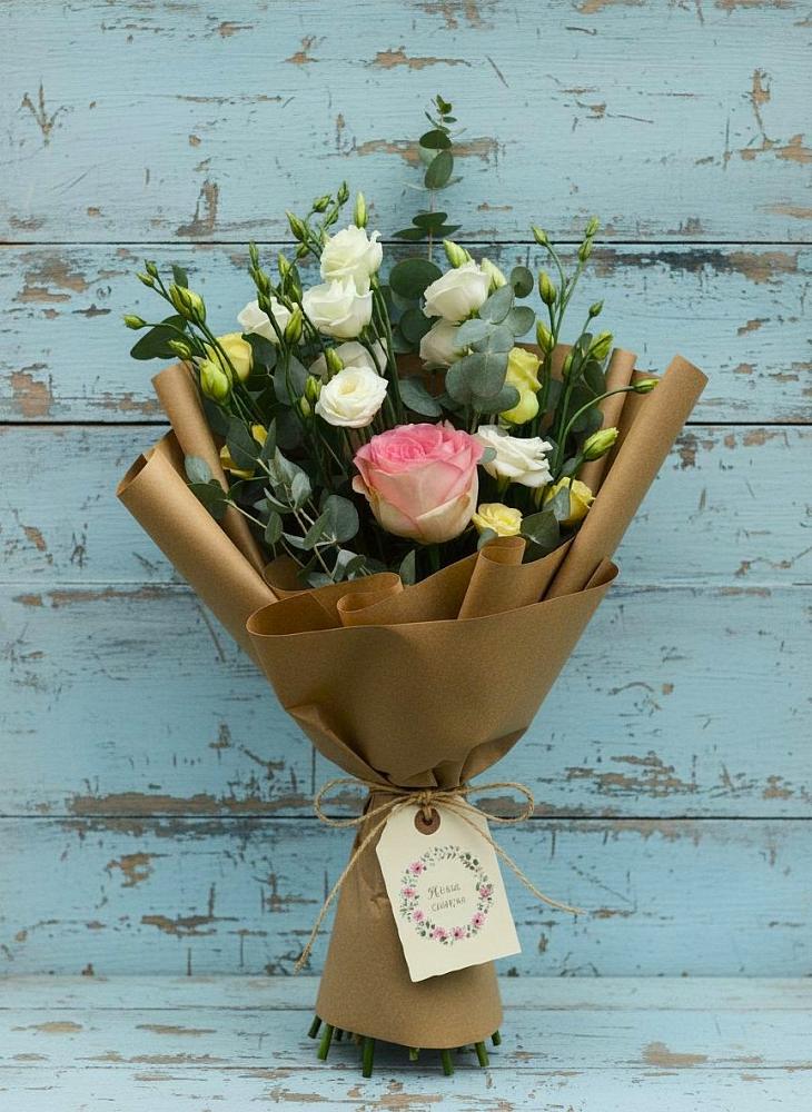 Букет цветов из: Розы и Лизиантусы в Шарапово Чеховского района