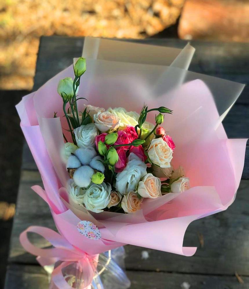 Букет цветов из: Розы и Лизиантусы в Шарапово Чеховского района