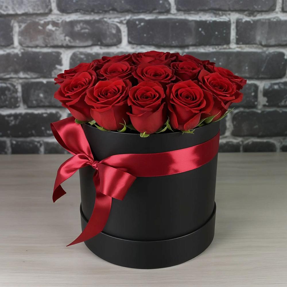 Цветочная композиция из Розы в шляпной коробке в Шарапово Чеховского района